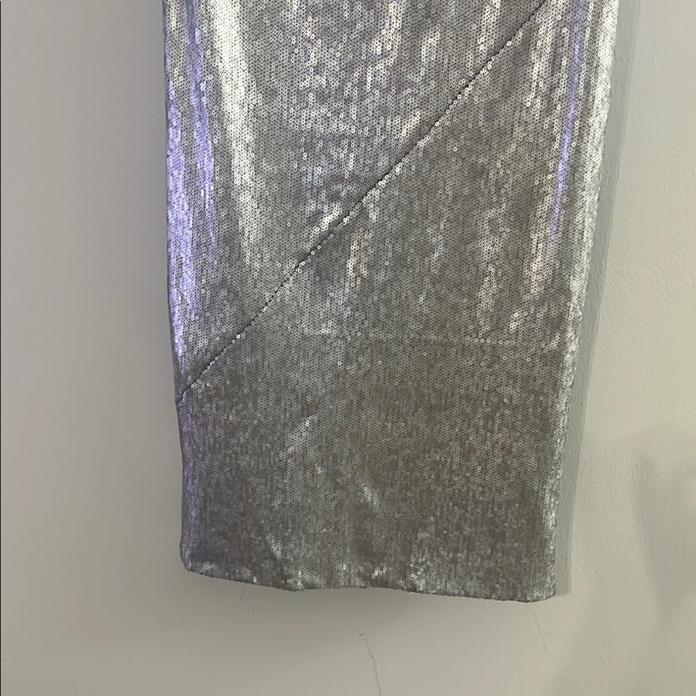Donna Karan - Silver Sequin Dress size 8 - Picture 2 of 9